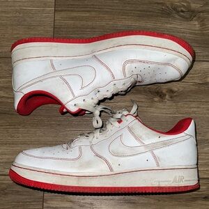 Nike White and Red Sneakers Classic Design